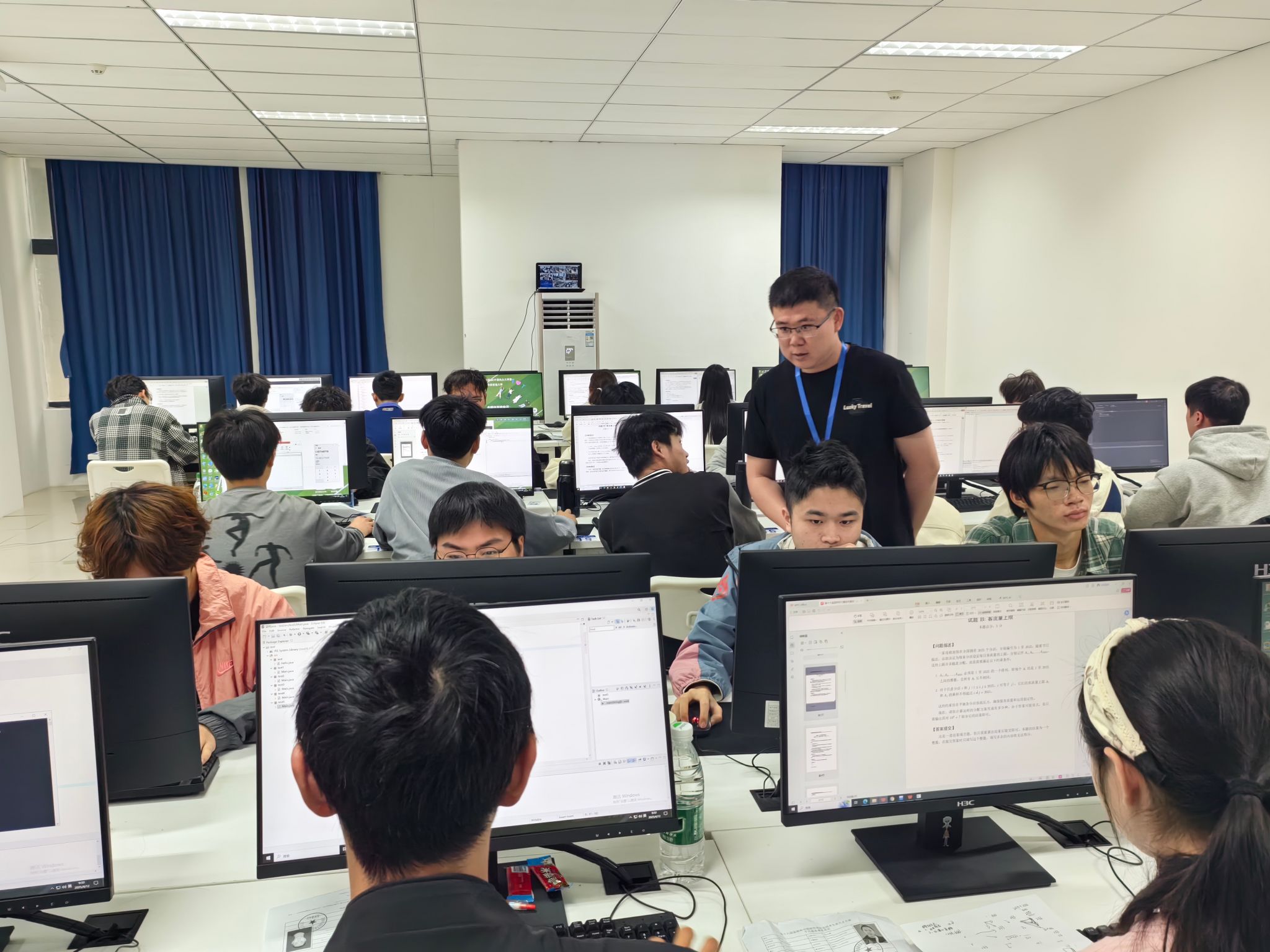 第十六屆藍橋杯省賽在重慶移通學院圓滿舉辦 雙校區聯動，千余學子展信息科技風采